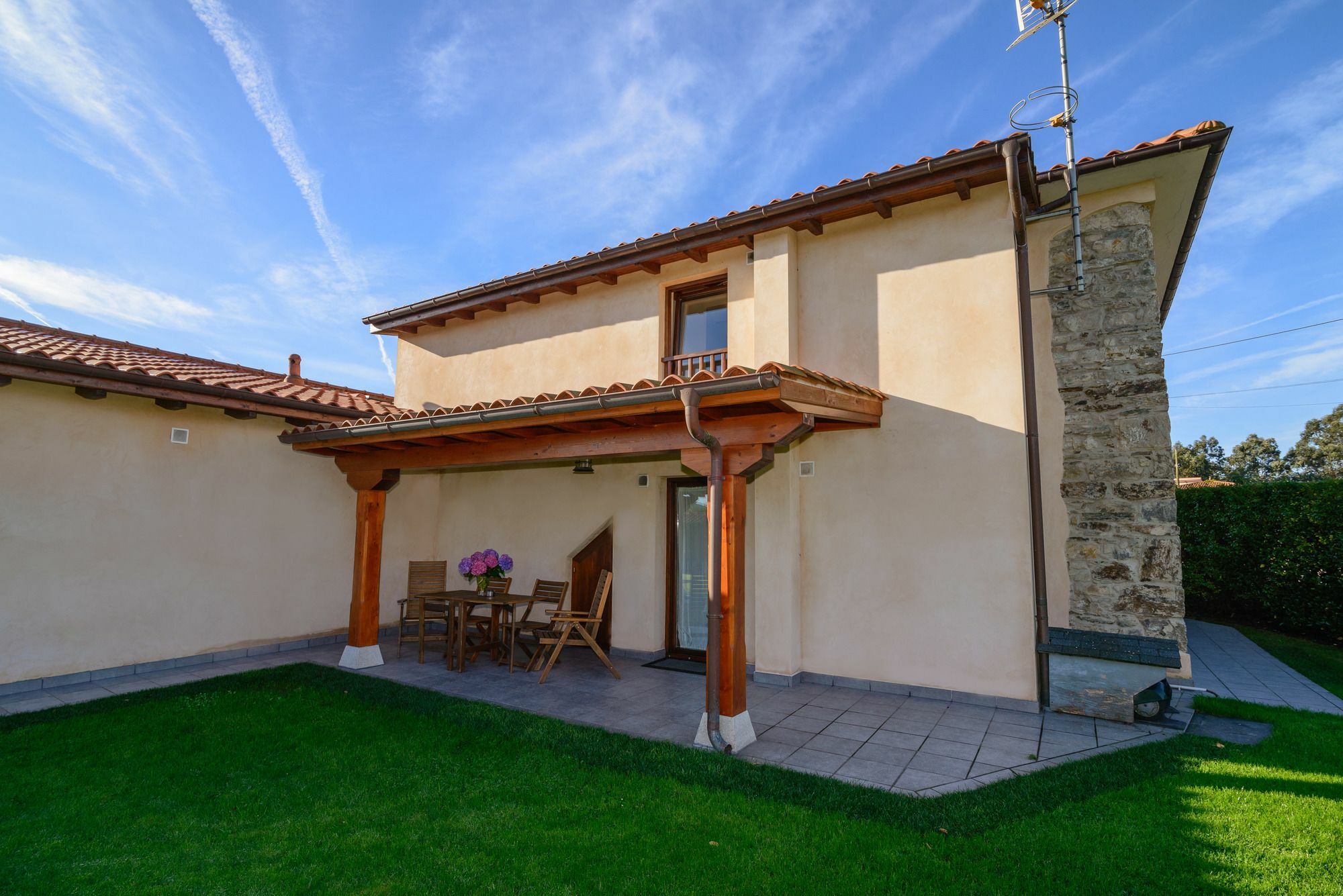 Casona De Llanorrozo Apartamentos Rurales Ovinana  Exterior photo