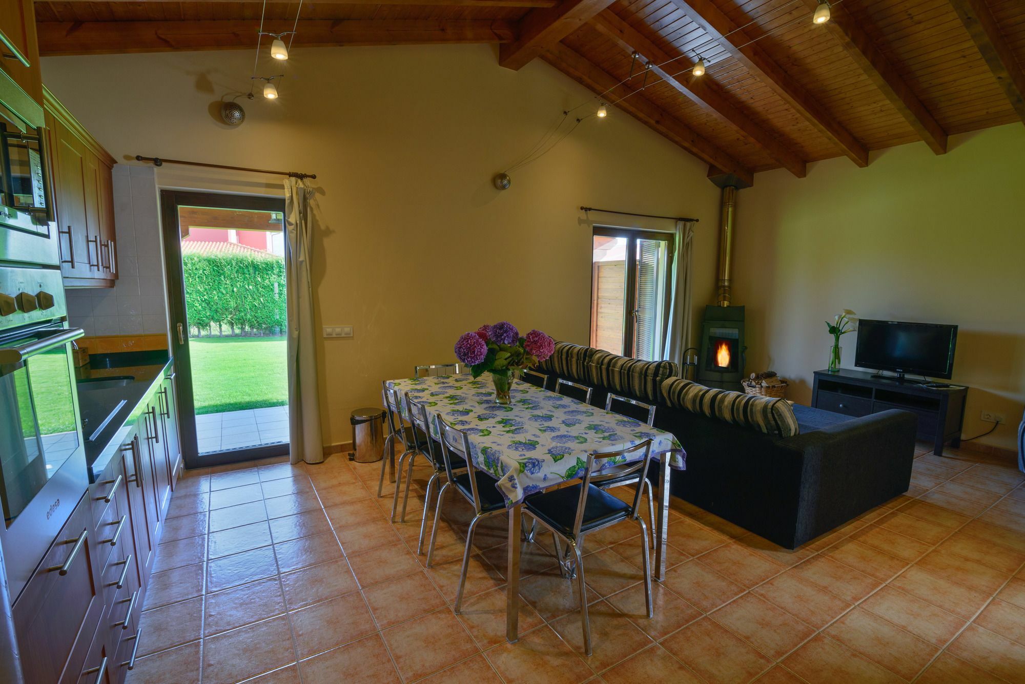 Casona De Llanorrozo Apartamentos Rurales Ovinana  Exterior photo
